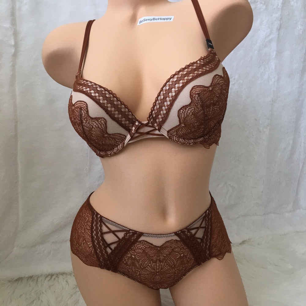 VS Set 32B/S, 34B/M, 34C/M Very Sexy Push Up